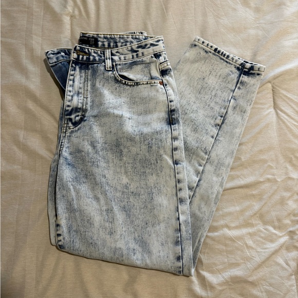 Pretty Little Thing Mom Jeans - Picture 1 of 2